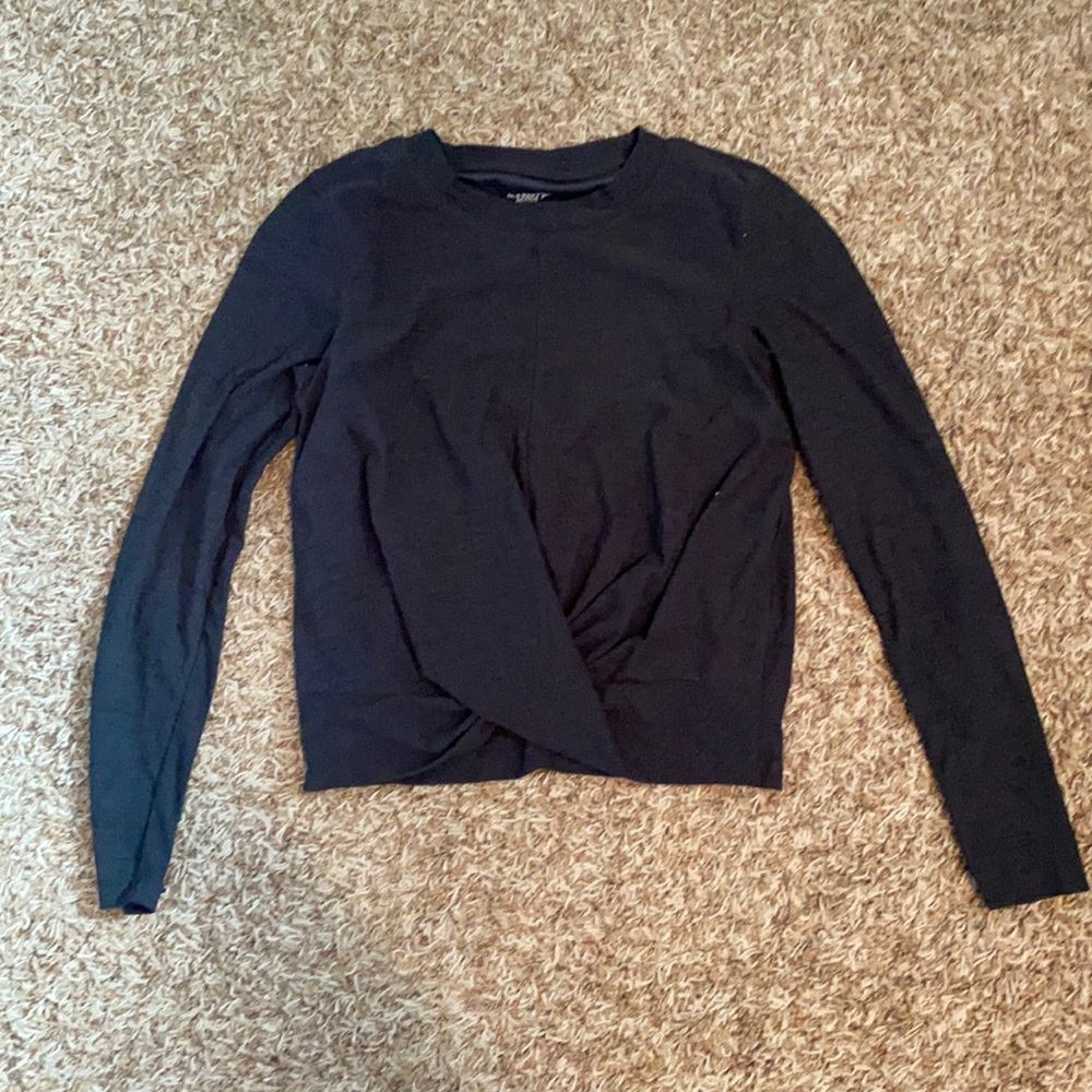 OLD NAVY ACTIVE BLACK CROPPED LONG SLEVE